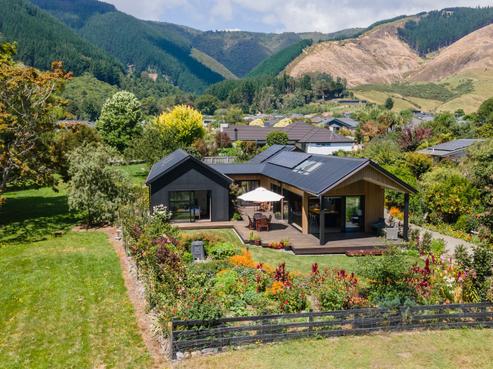 9 Quail Rise, Stoke