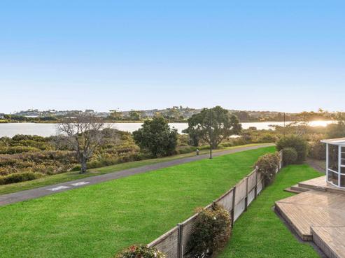 52 Settlers Grove, Orewa