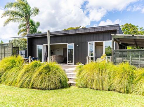 8 Dune View Drive, Mangawhai