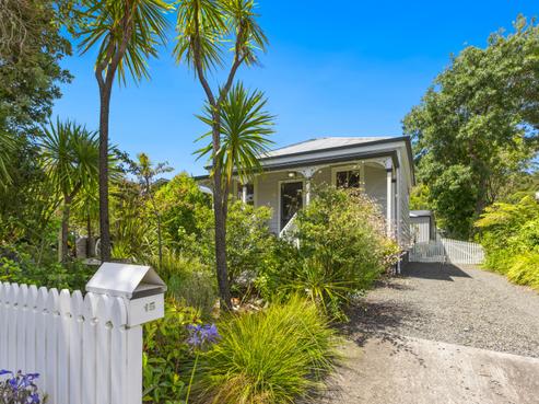 15 Pomare Road, Russell