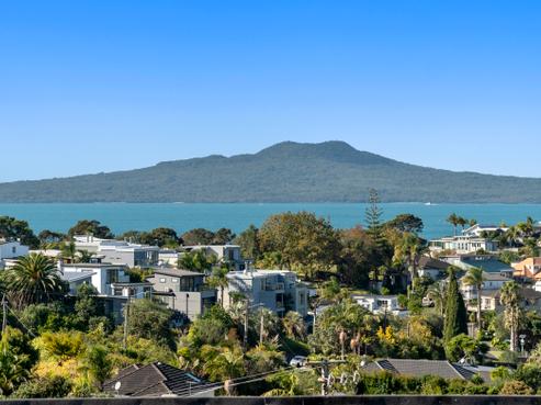 7B Peter Terrace, Castor Bay