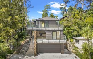 211 Victory Road, Laingholm