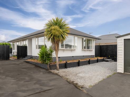 6 Lake Terrace Road, Burwood