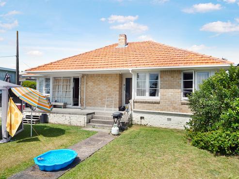 4134 Great North Road, Glendene