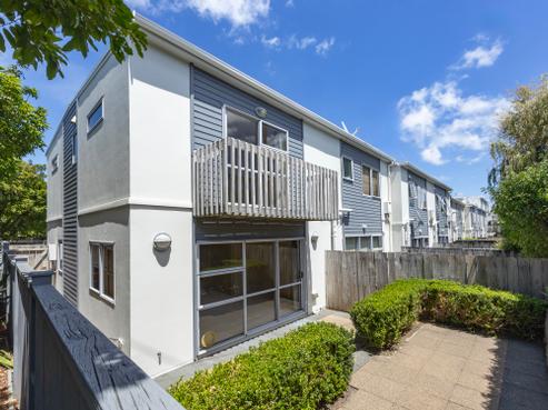 1/218 Captain Springs Road, Onehunga