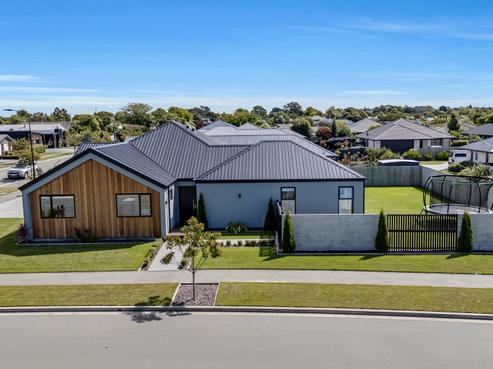 1 Hamlett Drive, Woodend