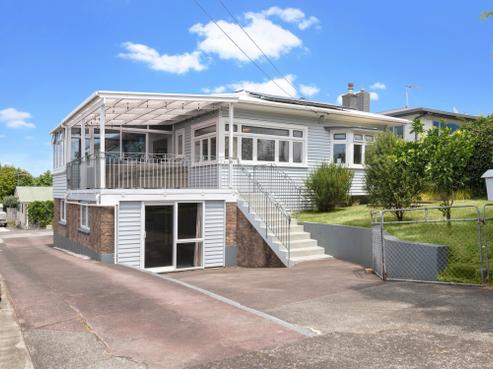 14 Hastie Avenue, Mangere Bridge