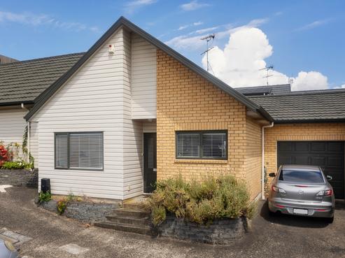 140/172 Mcleod Road, Te Atatu South