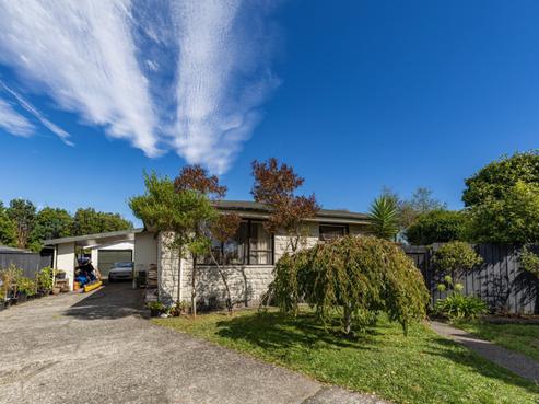 27 Ngahue Crescent, Carters Beach