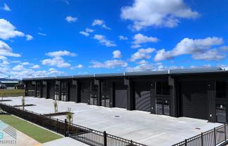 BRAND NEW COMMERCIAL IN GROWING HAUTAPU