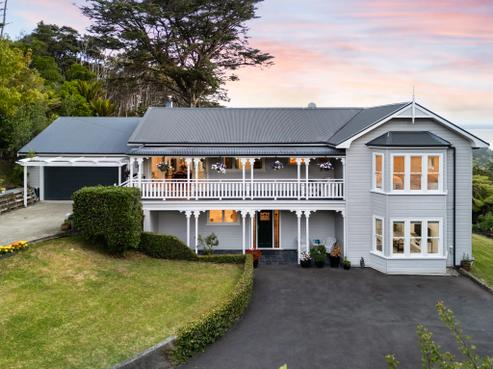 16 Scenic Drive, Titirangi