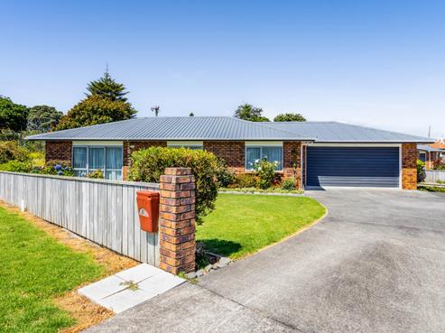 17 Mcnaughton Street, Waitara