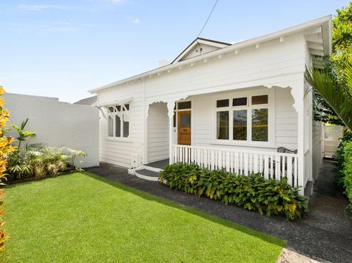 75 Old Mill Road, Westmere