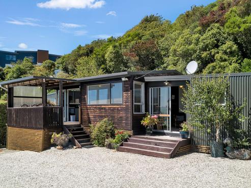 100 Haven Street, Moeraki
