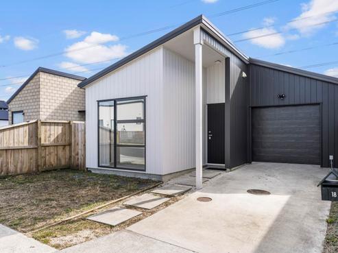 18 Puwha Street, Massey