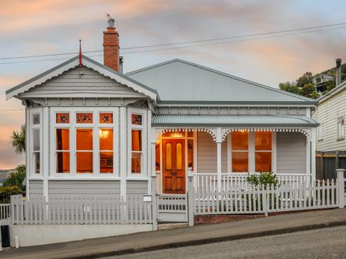 5 Voelas Road, Lyttelton
