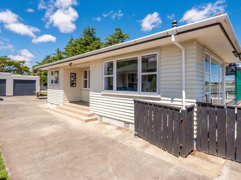 2 Bowen Street, Levin