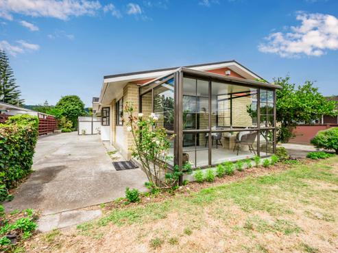100 Hillcrest Road, Raumati Beach