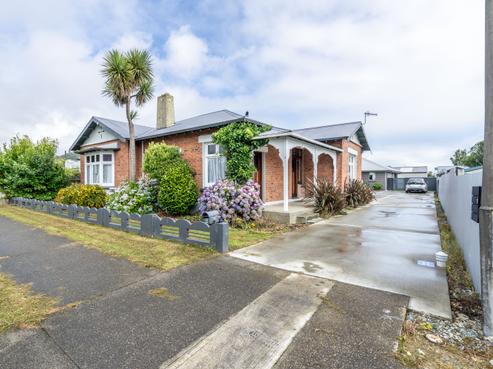 8 Robertson Street, Richmond