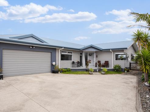 12 Redwings Close, Whitianga