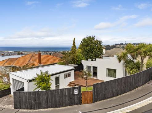 135 Oakwood Avenue, Balaclava