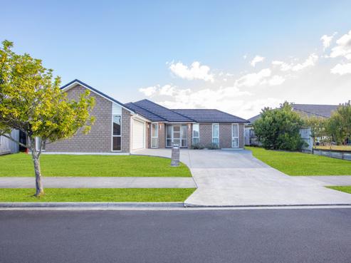 15 Chalgrove Road, Huntington
