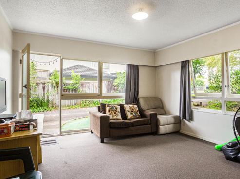 1/253 Balmoral Road, Sandringham
