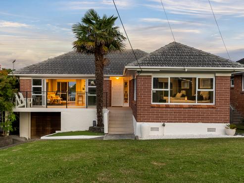 14 Tui Glen Road, Birkenhead