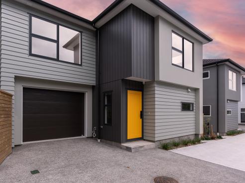 20B Korau Grove, Stokes Valley