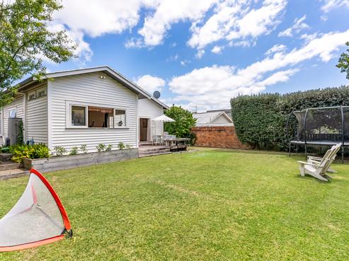 141 Western Springs Road, Morningside
