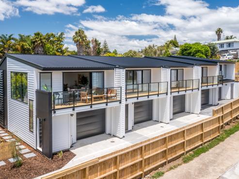 52B Lauderdale Road, Birkdale