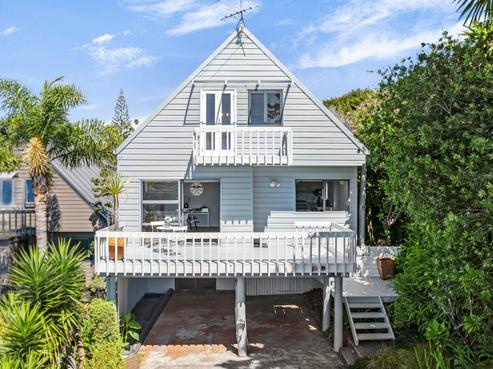 6A Theodora Place, Mairangi Bay