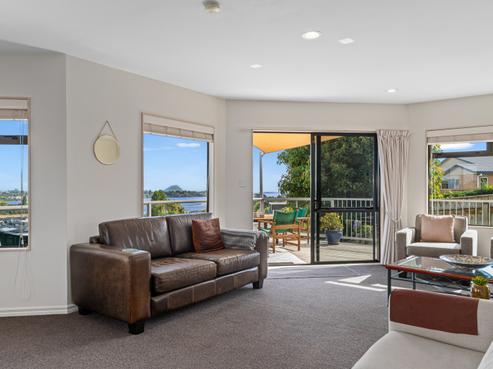 115 Sapphire Drive, Hairini
