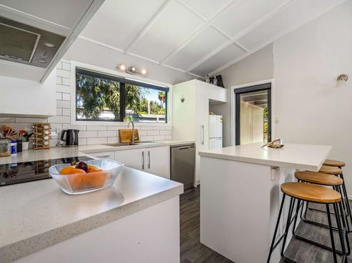 96A Grand Vue Road, Kawaha Point