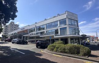 Modern Retail Shop on The Promenade
