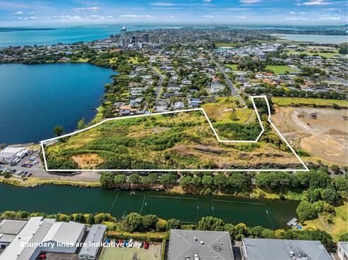 2D Northcote Road, Takapuna