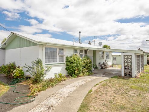 8 Buick Street, Redwoodtown