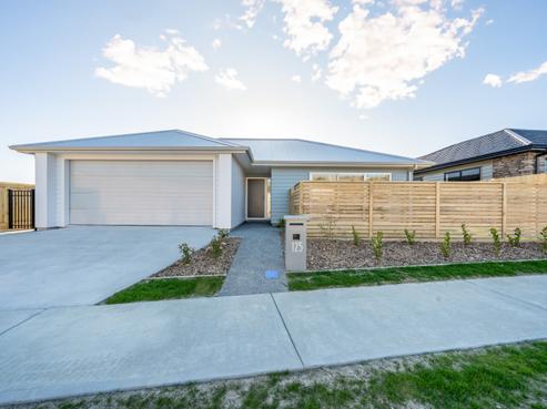 135 Waipounamu Drive, Kelson