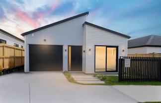   Whakairo Crescent, Gulf Harbour