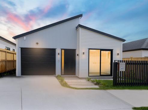 40 Whakairo Crescent, Gulf Harbour