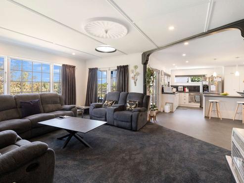 2 Montgomery Road, Otamatea