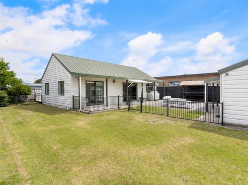 112B Tamaki Road, Whangamata
