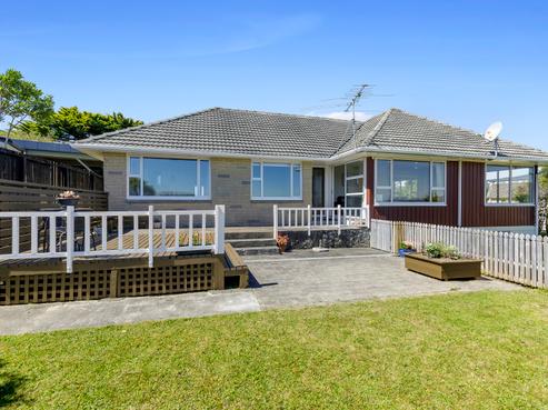 27 Bedford Grove, Kelson