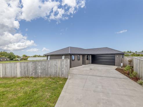 10 Bianca Crescent, Stratford