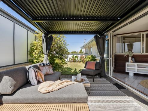 16A Smiths Road, Matua