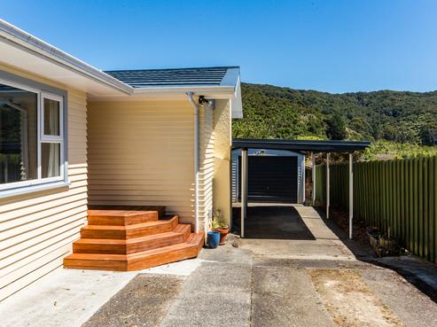 112 Coast Road, Wainuiomata