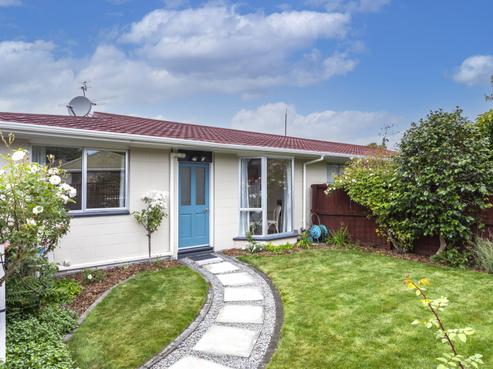 5A Coles Place, Saint Albans