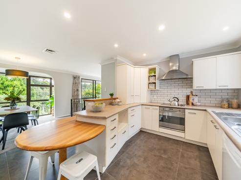 5 Winchester Avenue, Pinehaven