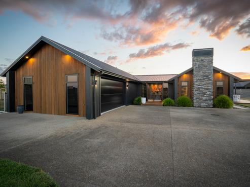 18 Artistic Avenue, Leamington