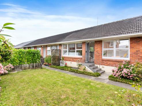2/34 Lake Pupuke Drive, Takapuna